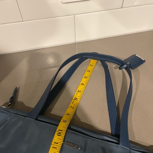 Tumi voyageur nylon tote bag - Picture 10 of 12